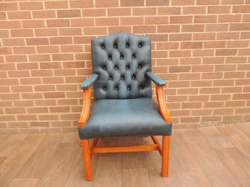 Chesterfield leather chair - chesterfield,