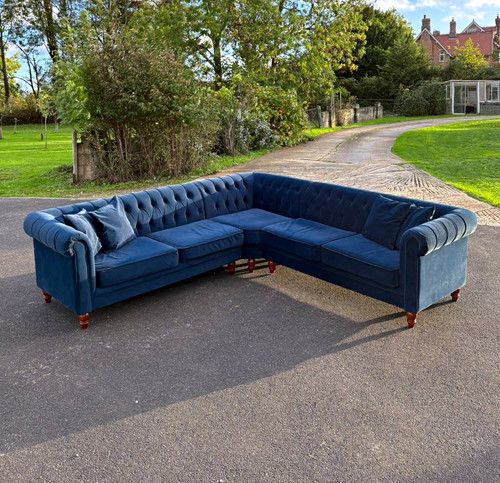 Blue velvet chesterfield - blue,
